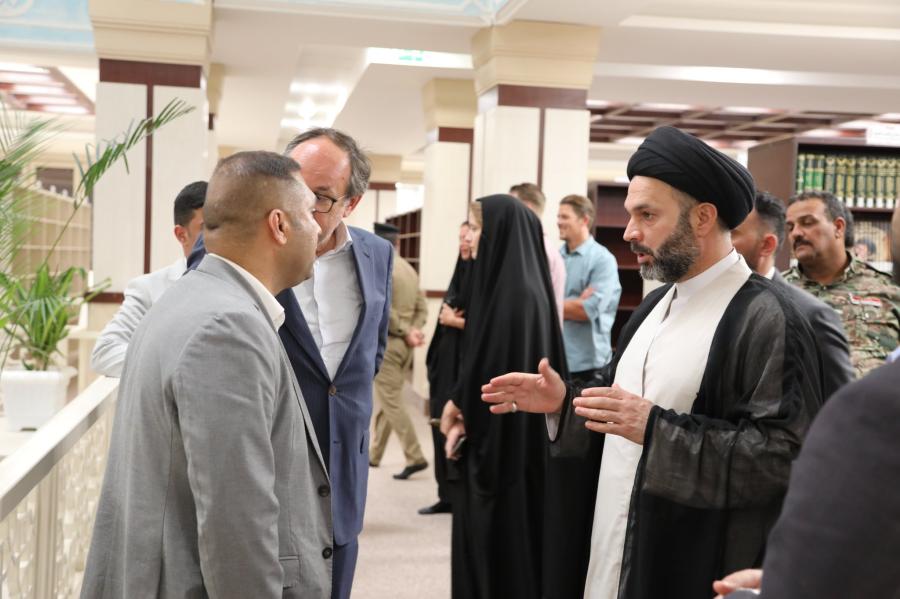 المكتبة الحيدرية تسـتقبل الوفـود الأوربية