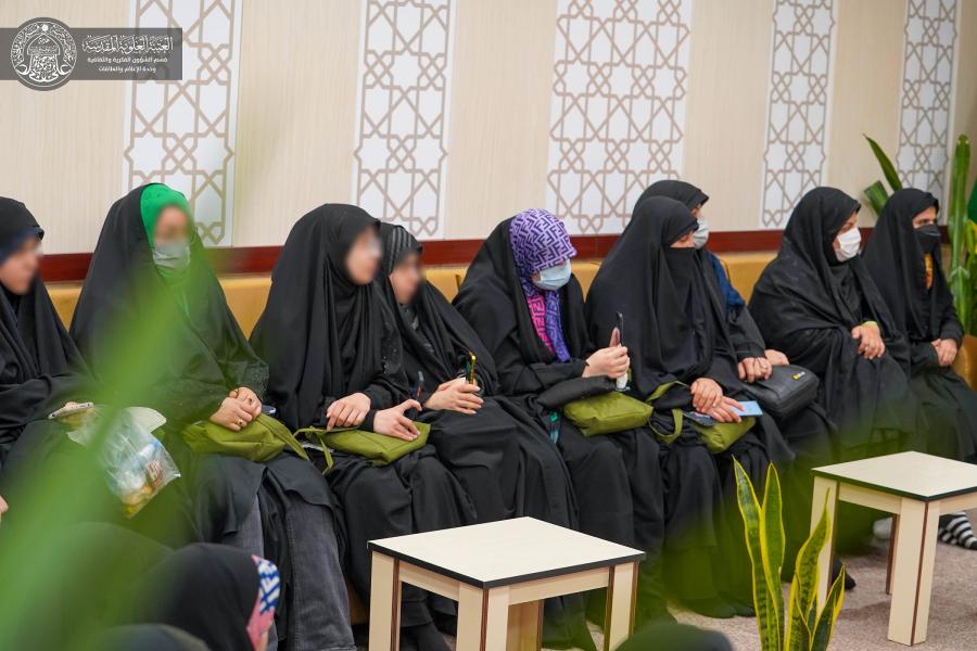 مكتبة الروضة الحيدرية تستقبل وفدًا من طلبة جامعة الإمام الرضا الدولية من إيران